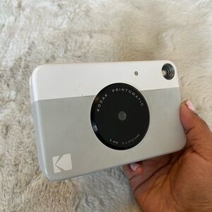 Kodak Printomatic Instant Camera - White and Gray